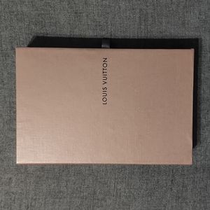 Louis Vuitton pull box with dust bag